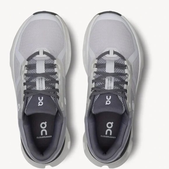 On Running Cloudrunner 2 Size 9.5 - Picture 1 of 6